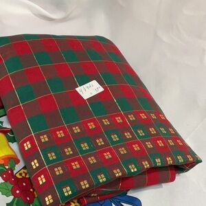 🎄Fabric 4.25 yards Christmas holiday.